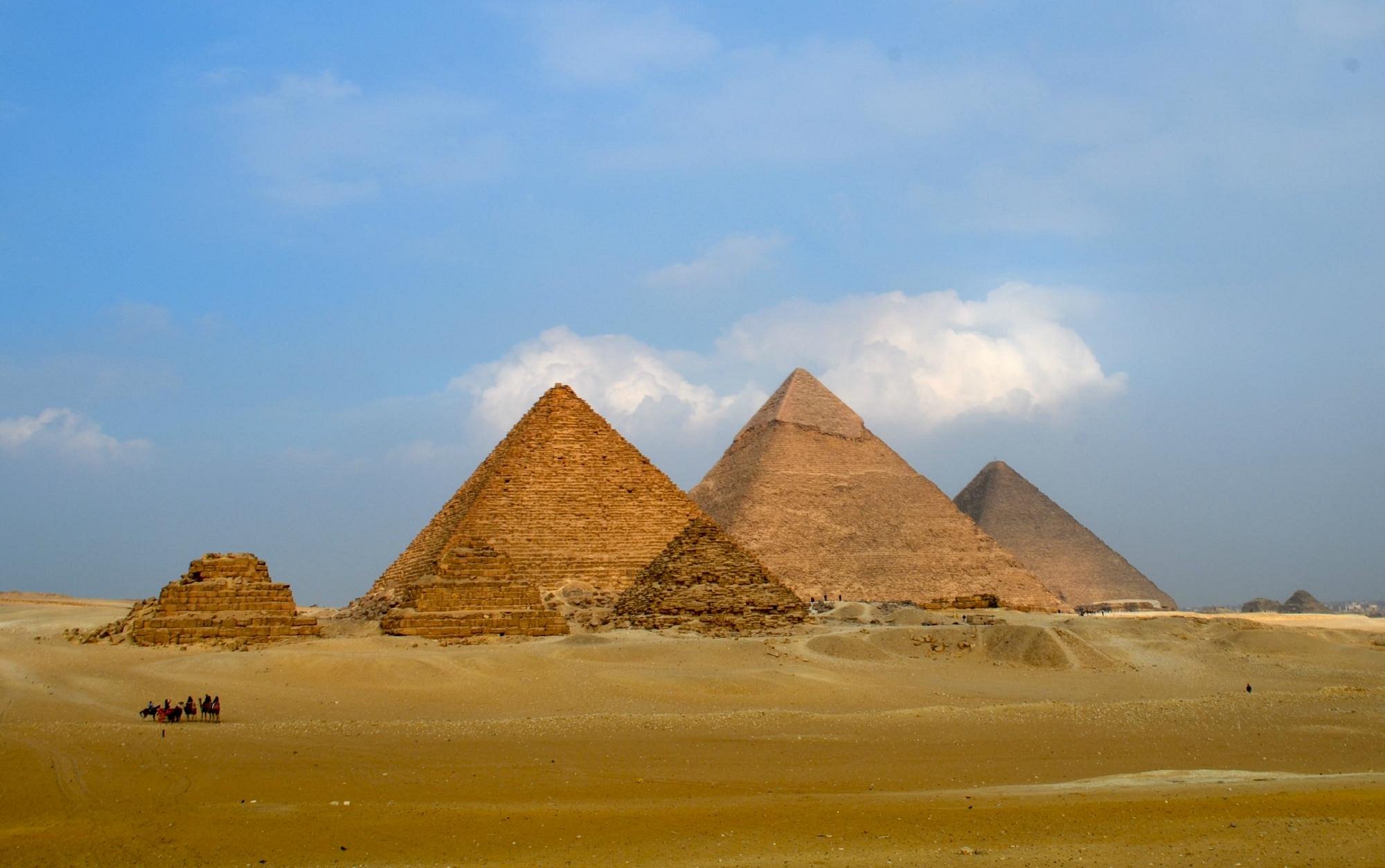 pyramids-of-giza (1)